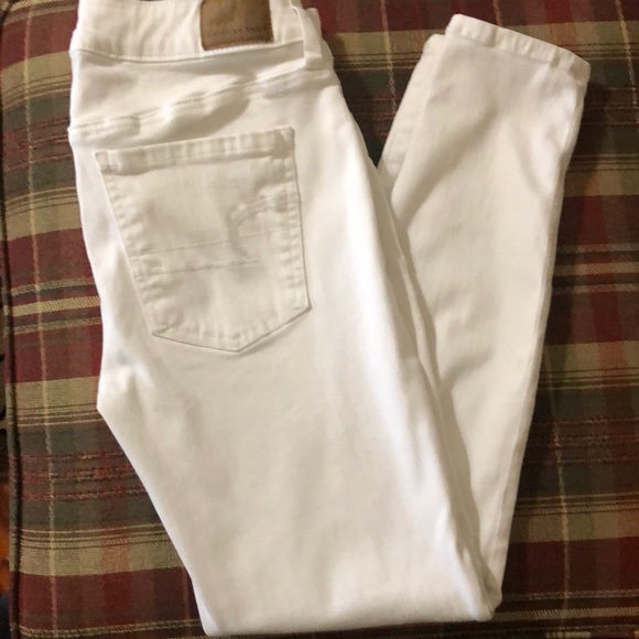 American Eagle Outfitters Pants - American Eagle white size 6 short skinny jeans